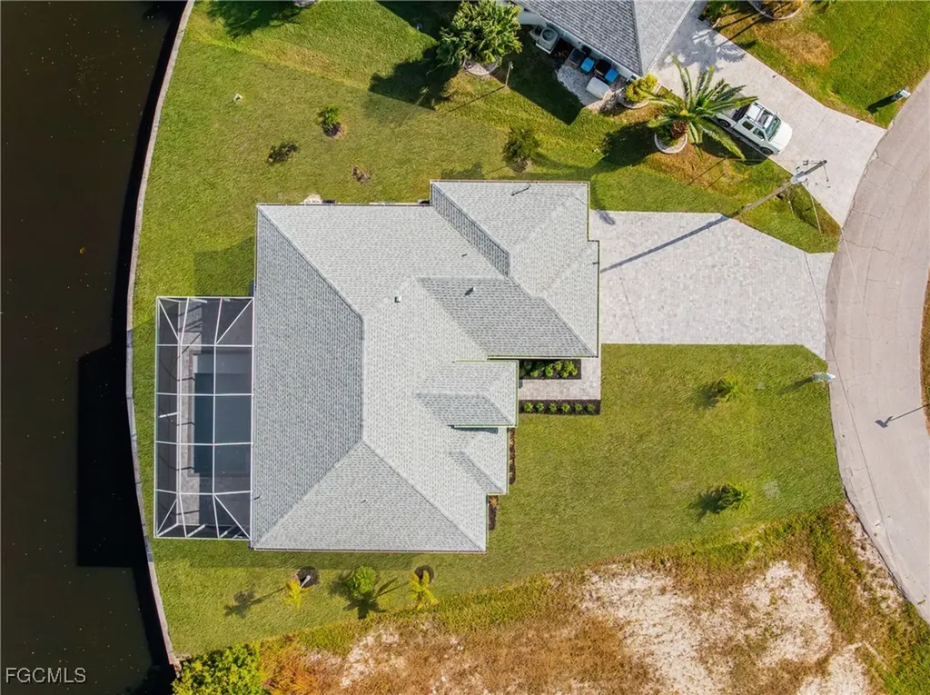 913 NW 33rd Place Cape Coral FL 33993