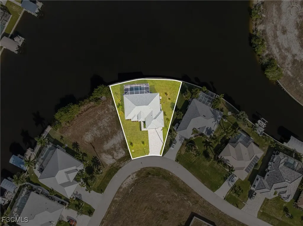 913 NW 33rd Place Cape Coral FL 33993