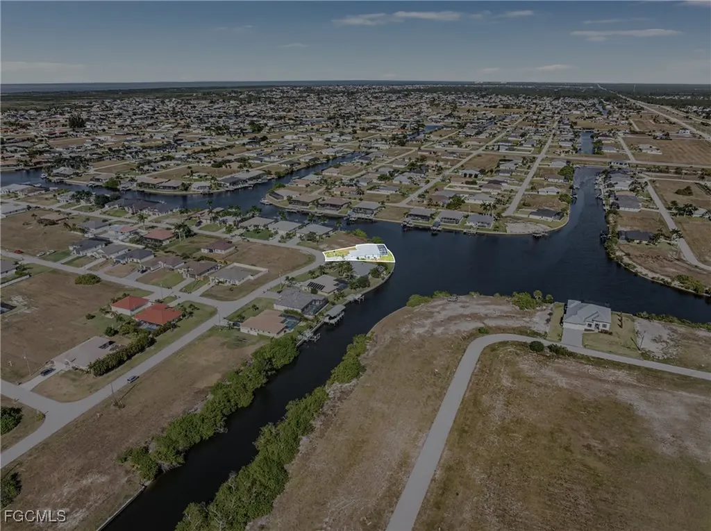913 NW 33rd Place Cape Coral FL 33993