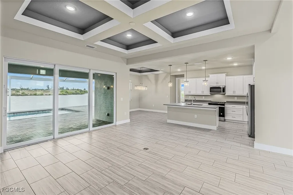 913 NW 33rd Place Cape Coral FL 33993