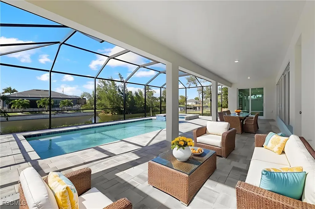 3020 SW 10th Place Cape Coral FL 33914