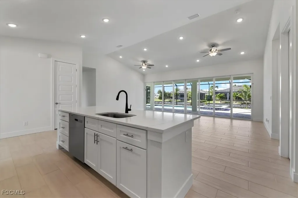 3020 SW 10th Place Cape Coral FL 33914