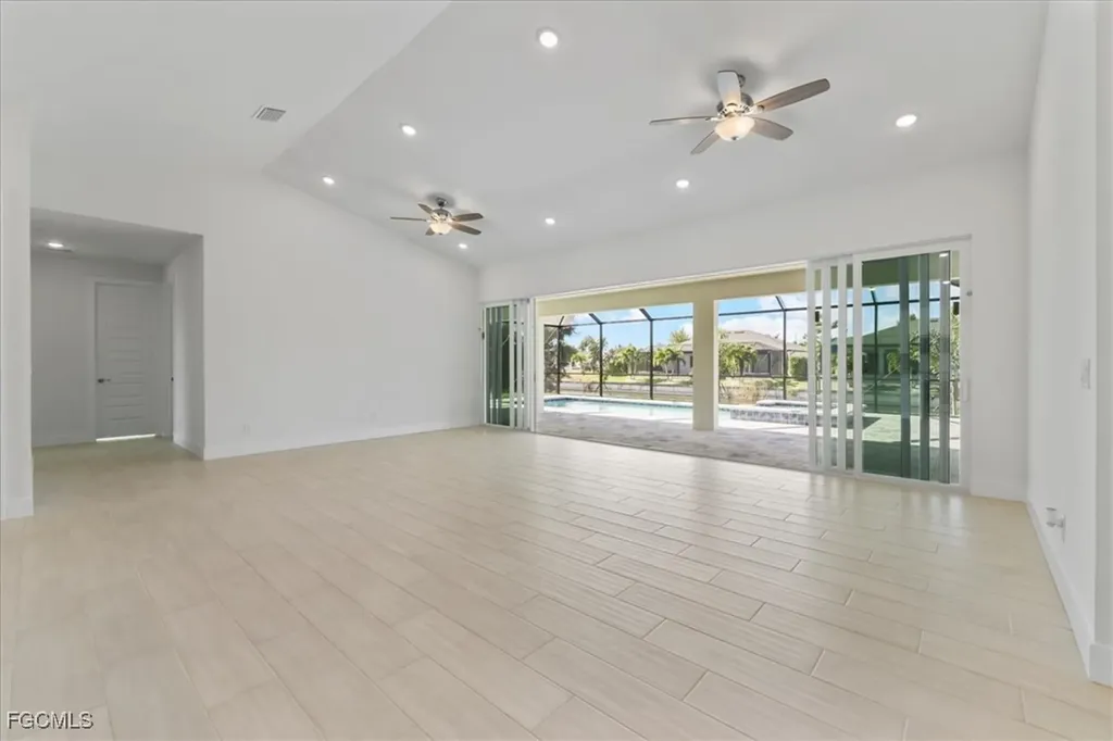 3020 SW 10th Place Cape Coral FL 33914