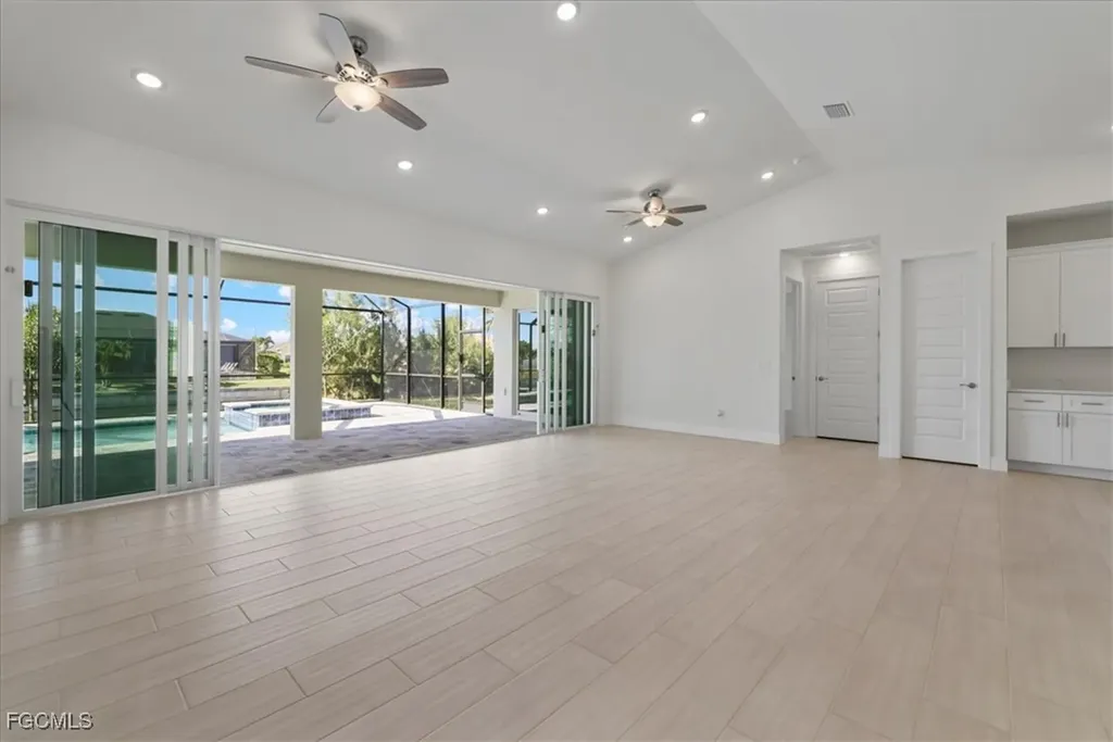 3020 SW 10th Place Cape Coral FL 33914