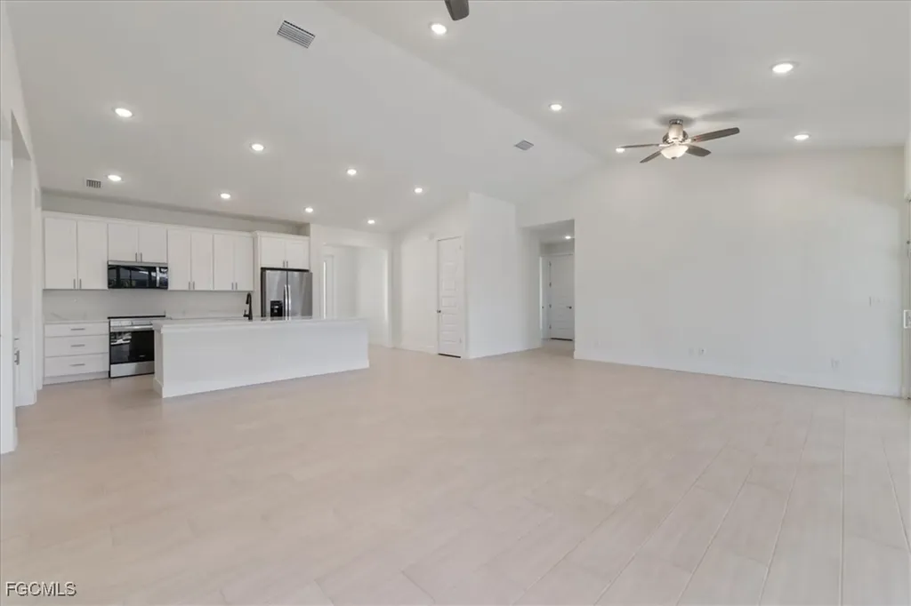 3020 SW 10th Place Cape Coral FL 33914
