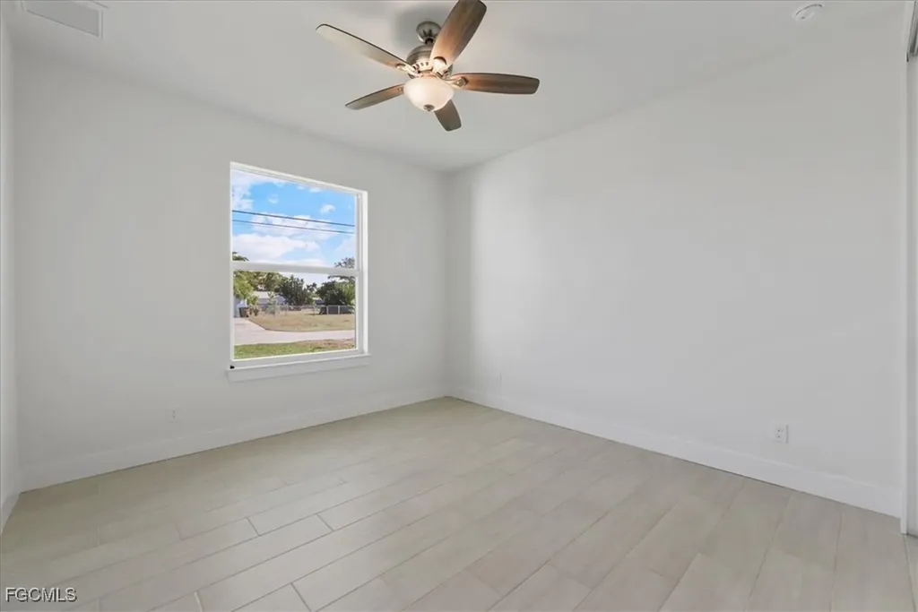 3020 SW 10th Place Cape Coral FL 33914
