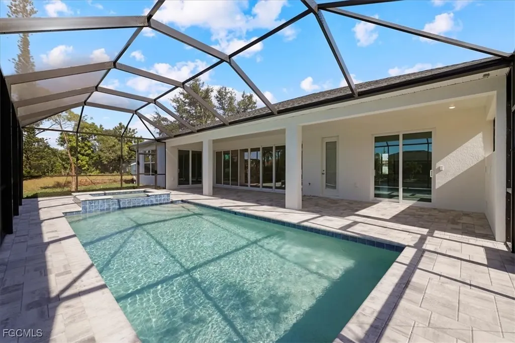 3020 SW 10th Place Cape Coral FL 33914