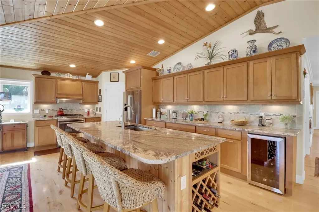 7704 Myrsine Circle Bokeelia FL 33922