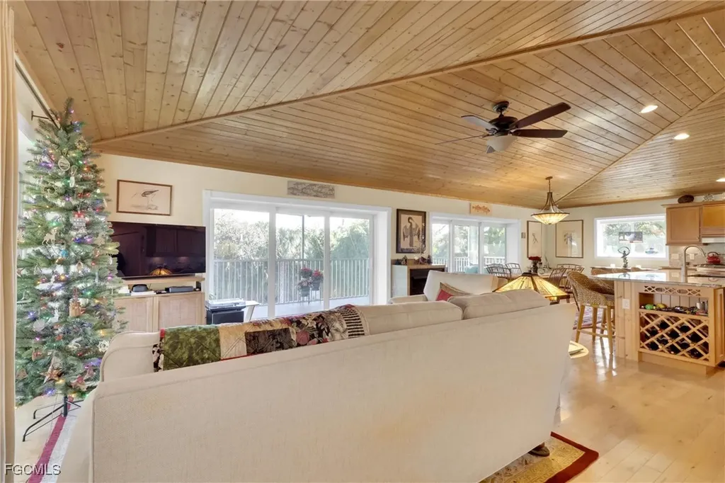 7704 Myrsine Circle Bokeelia FL 33922