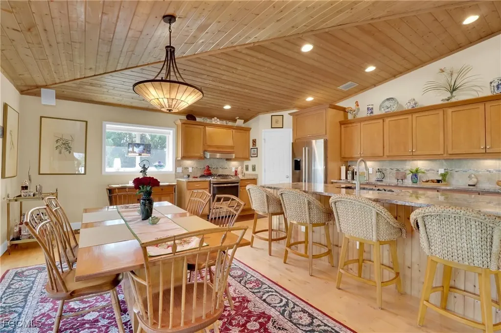 7704 Myrsine Circle Bokeelia FL 33922