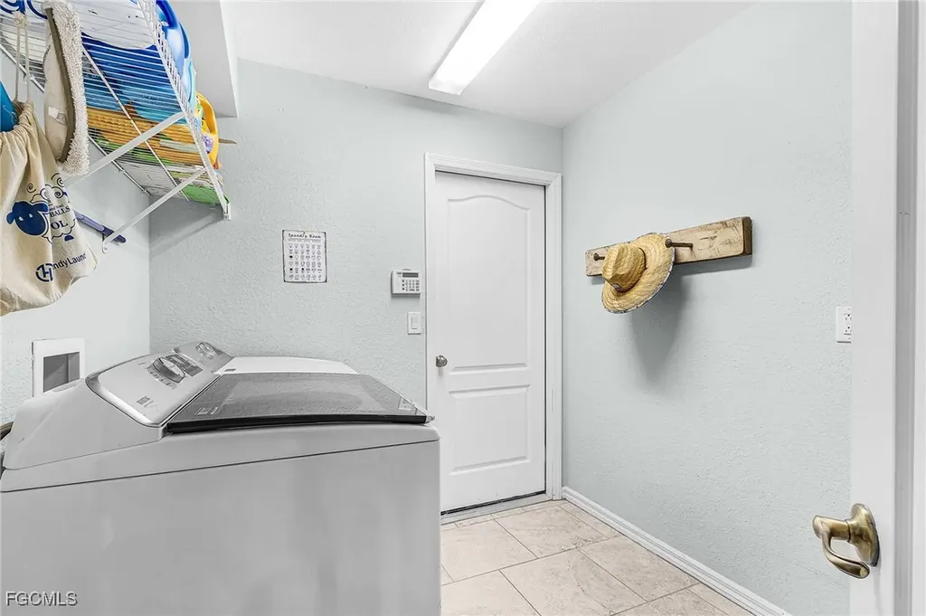 2847 NW 46th Place Cape Coral FL 33993
