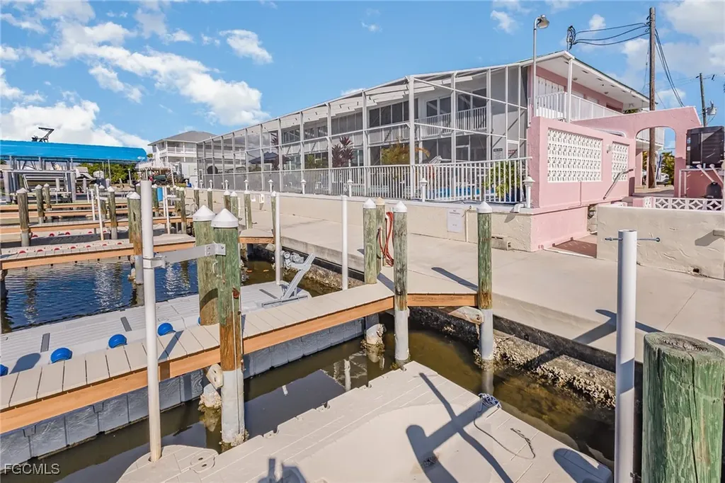 3211 Stringfellow Road St. James City FL 33956