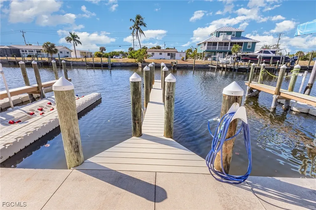 3211 Stringfellow Road St. James City FL 33956