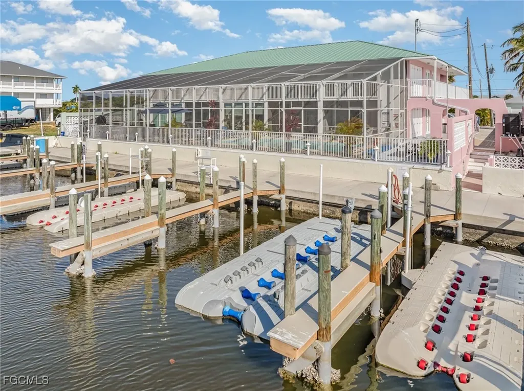 3211 Stringfellow Road St. James City FL 33956