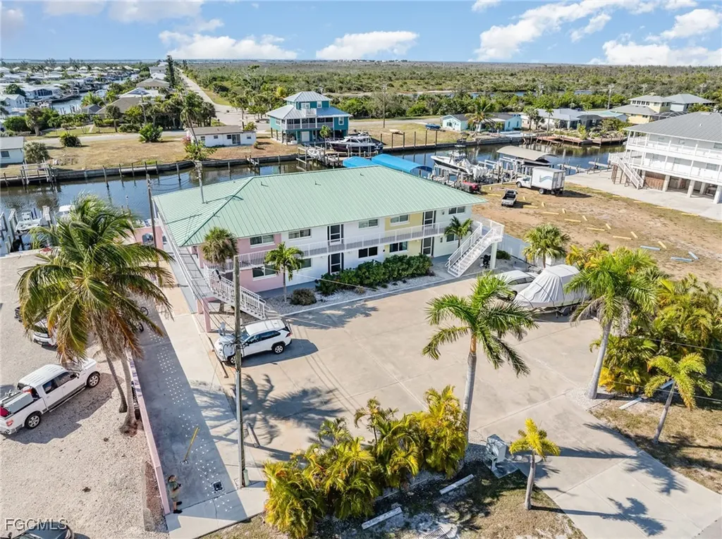 3211 Stringfellow Road St. James City FL 33956