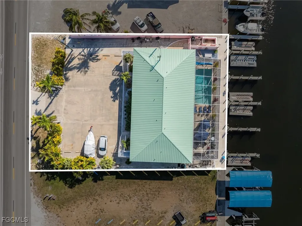 3211 Stringfellow Road St. James City FL 33956