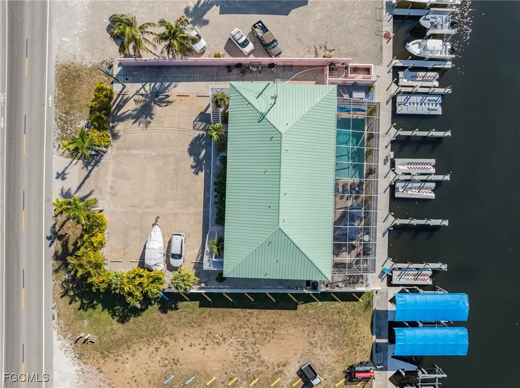 3211 Stringfellow Road St. James City FL 33956