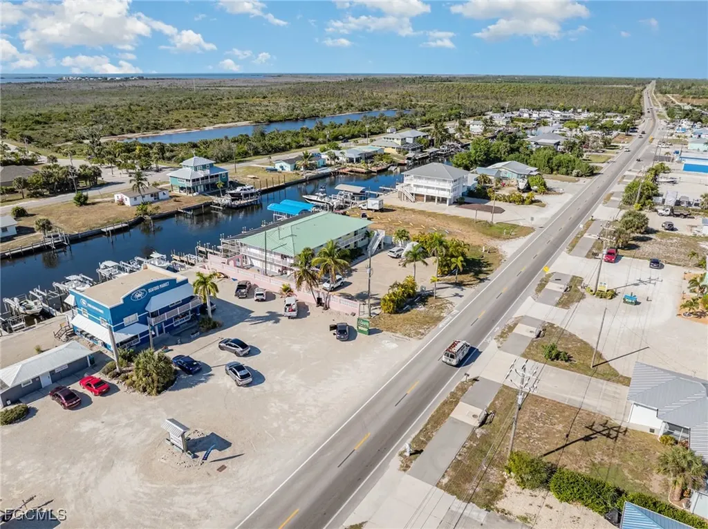 3211 Stringfellow Road St. James City FL 33956