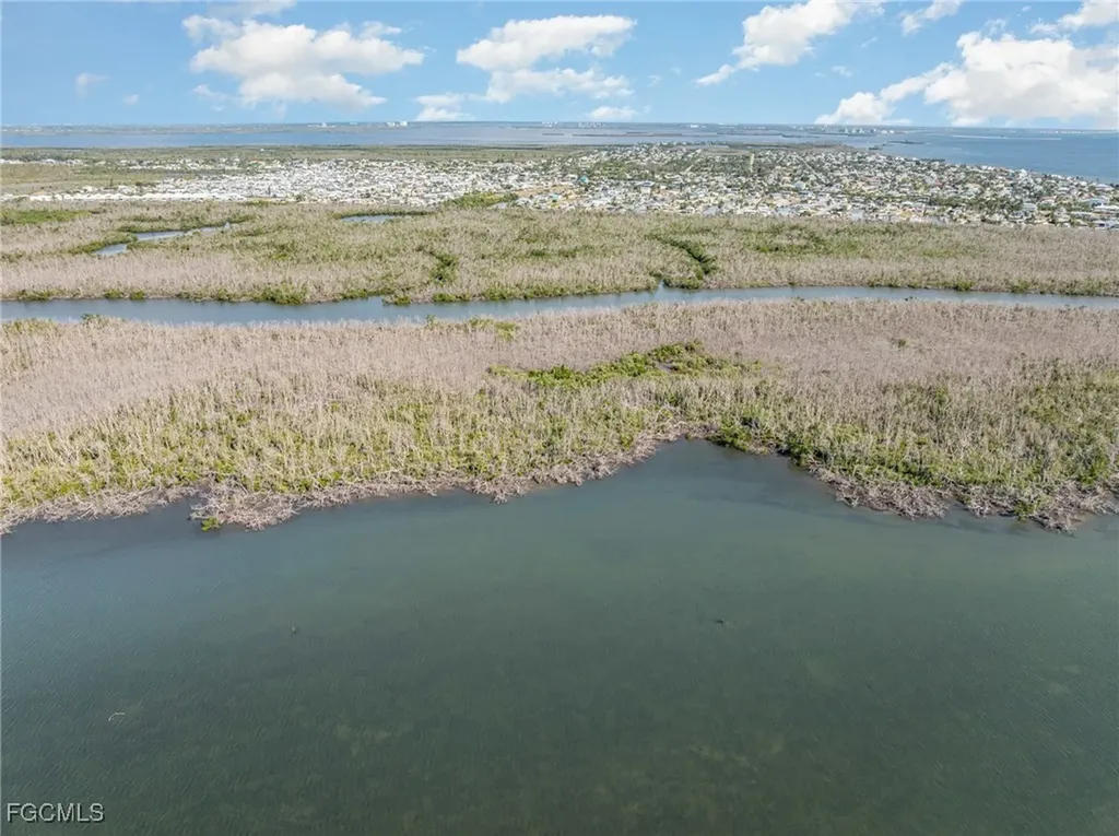 3211 Stringfellow Road St. James City FL 33956