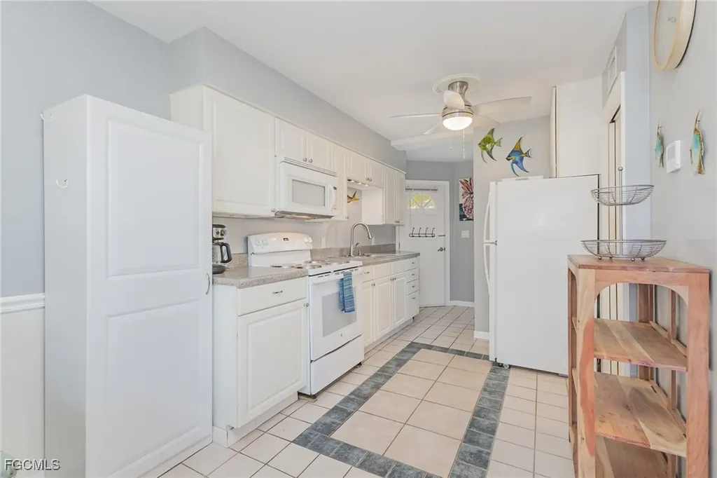 3211 Stringfellow Road St. James City FL 33956