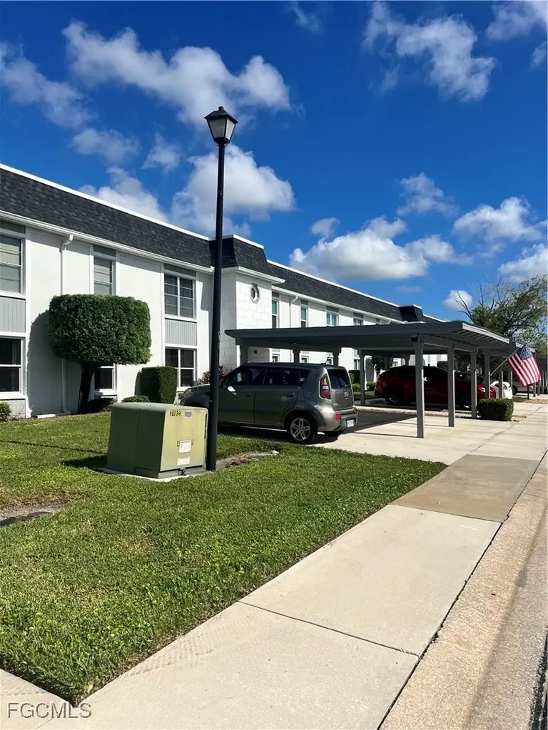 6832 Sandtrap Drive Fort Myers FL 33919