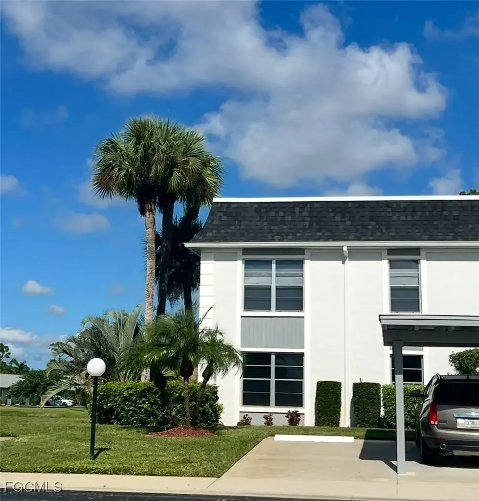 6832 Sandtrap Drive Fort Myers FL 33919