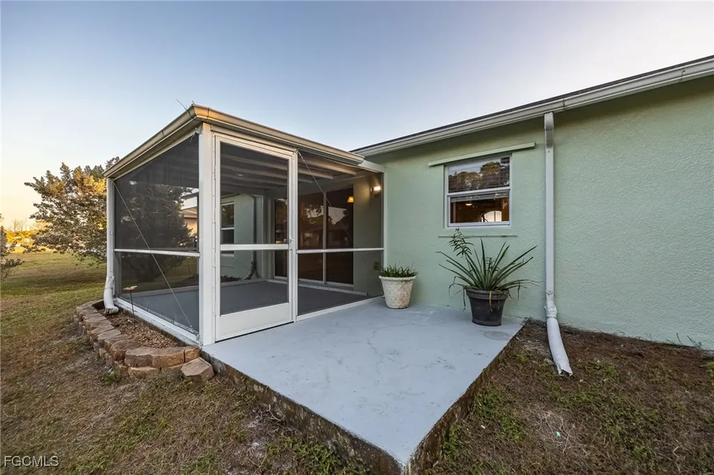 2918 21st Street W Lehigh Acres FL 33971