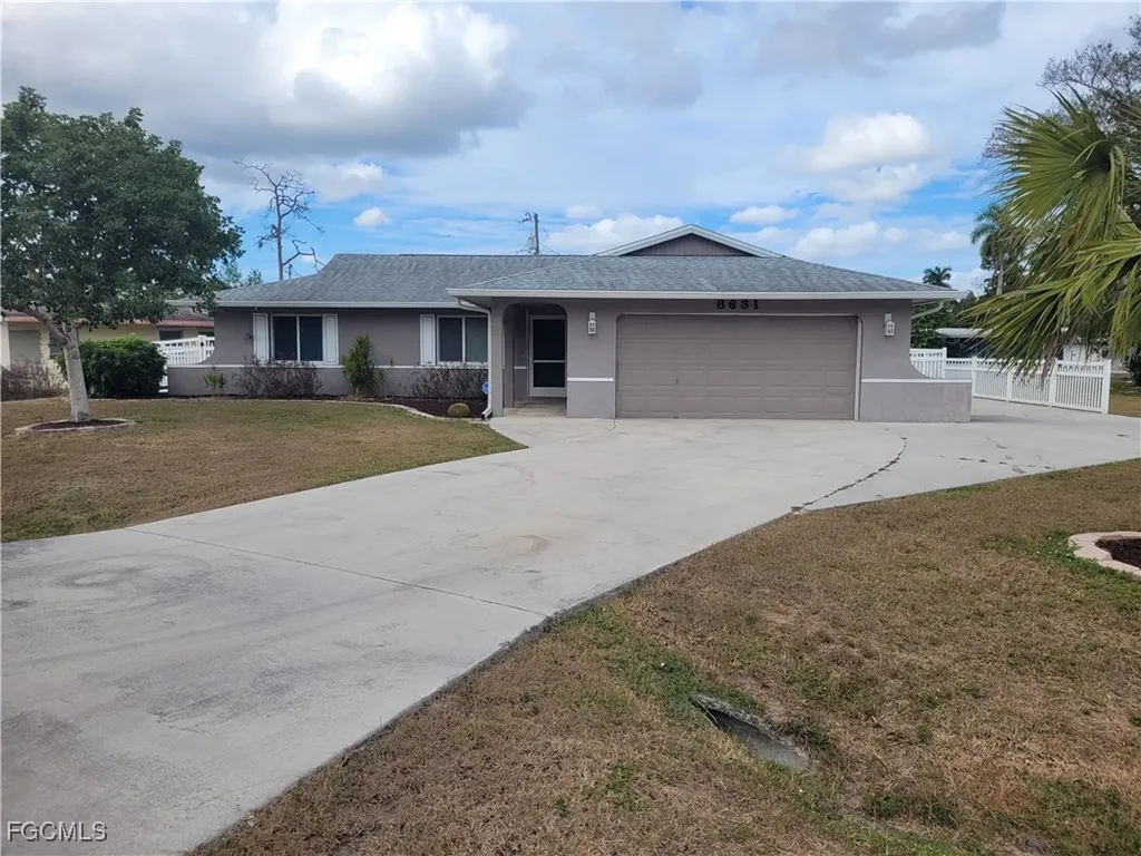 8631 Beacon Street Fort Myers FL 33907