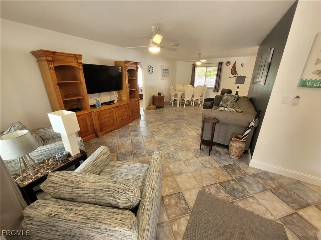 8631 Beacon Street Fort Myers FL 33907