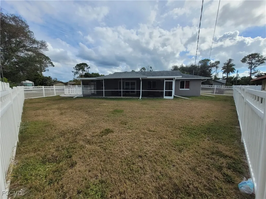 8631 Beacon Street Fort Myers FL 33907