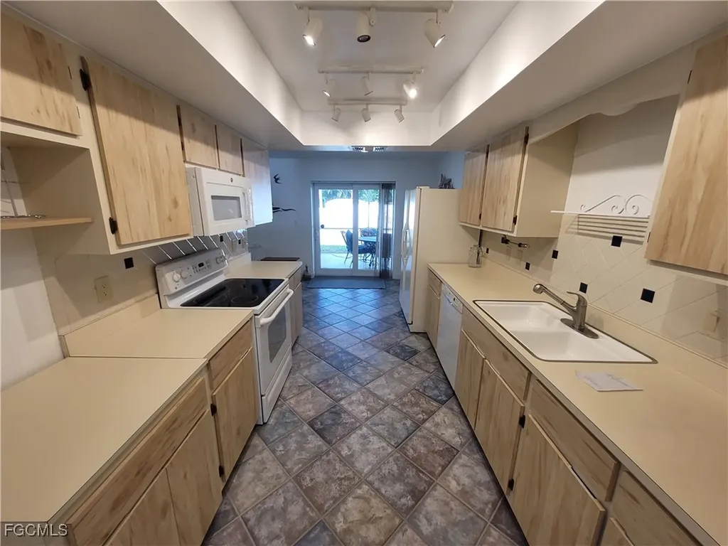 8631 Beacon Street Fort Myers FL 33907