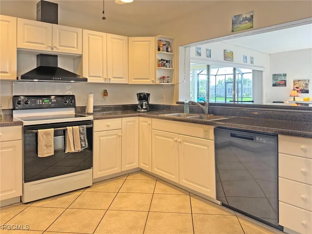 1240 Shelby Parkway Cape Coral FL 33904