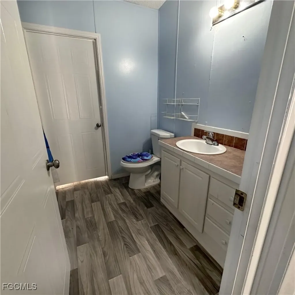 7607 Peyraud Drive North Fort Myers FL 33917