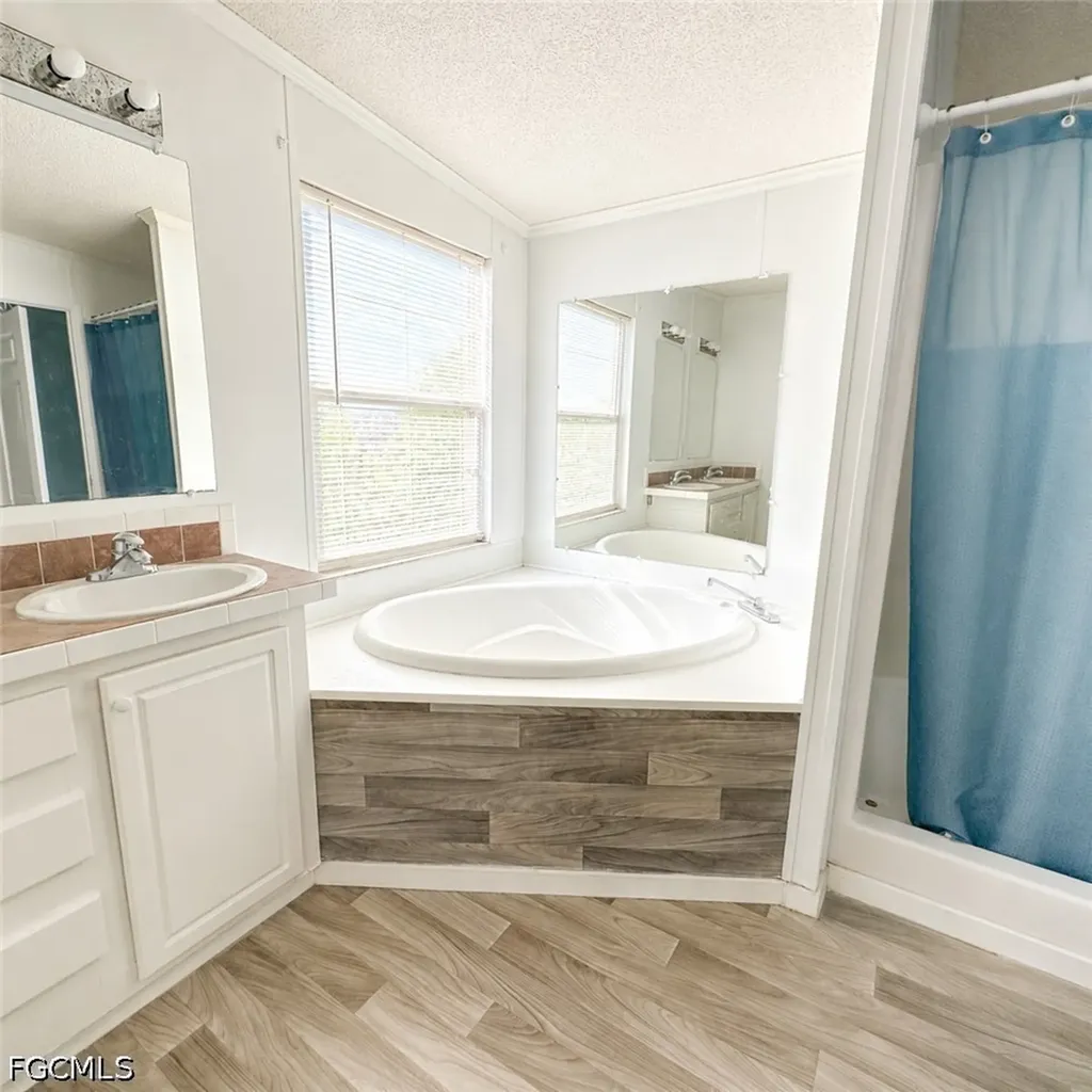 7607 Peyraud Drive North Fort Myers FL 33917
