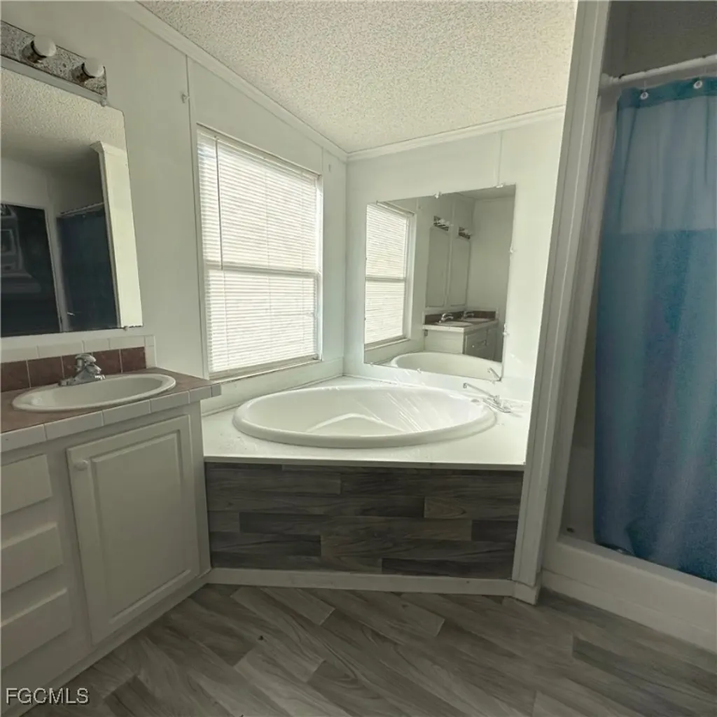 7607 Peyraud Drive North Fort Myers FL 33917