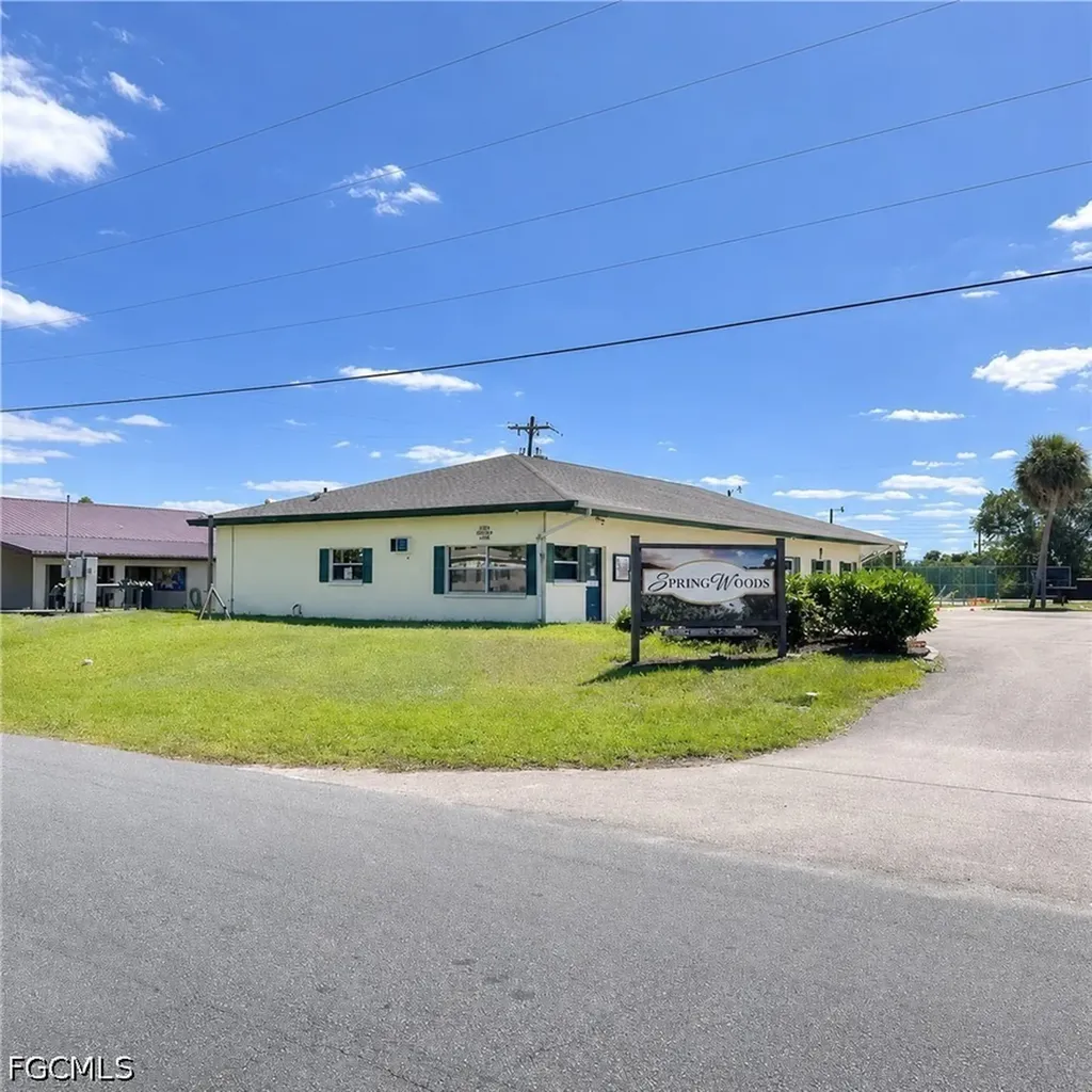 7607 Peyraud Drive North Fort Myers FL 33917