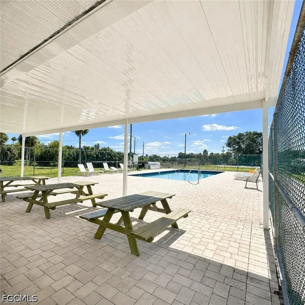 7607 Peyraud Drive North Fort Myers FL 33917