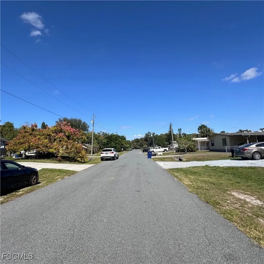 7607 Peyraud Drive North Fort Myers FL 33917