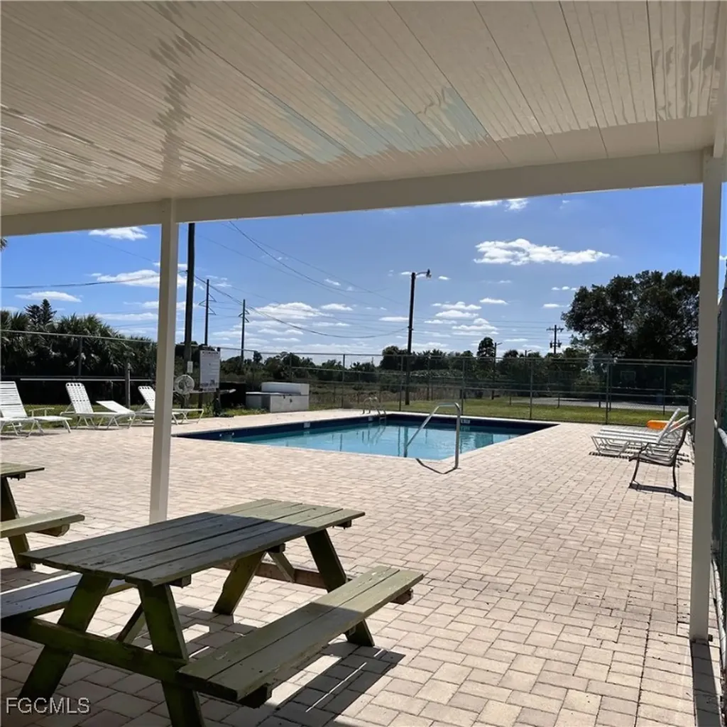 7607 Peyraud Drive North Fort Myers FL 33917