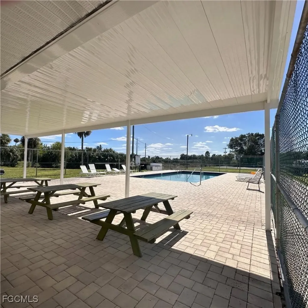 7607 Peyraud Drive North Fort Myers FL 33917