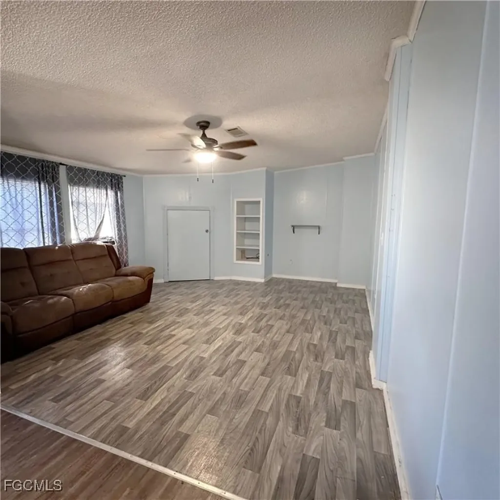 7607 Peyraud Drive North Fort Myers FL 33917