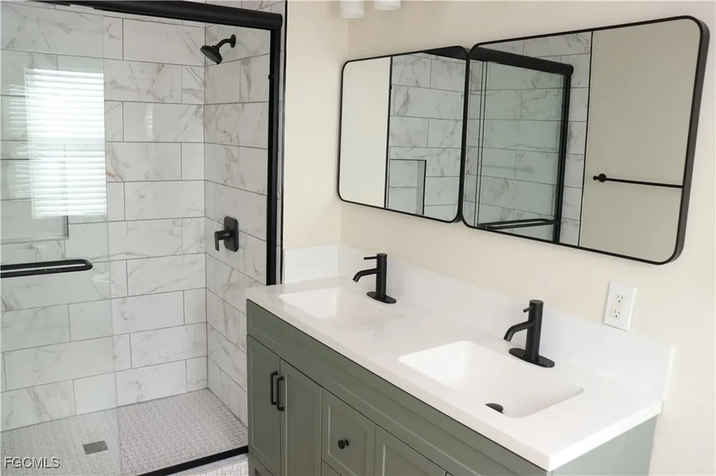 3310 SW 26th Avenue Cape Coral FL 33914