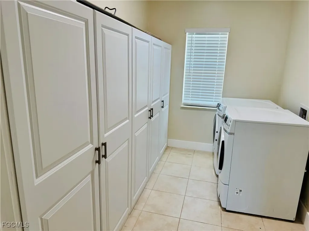 3310 SW 26th Avenue Cape Coral FL 33914