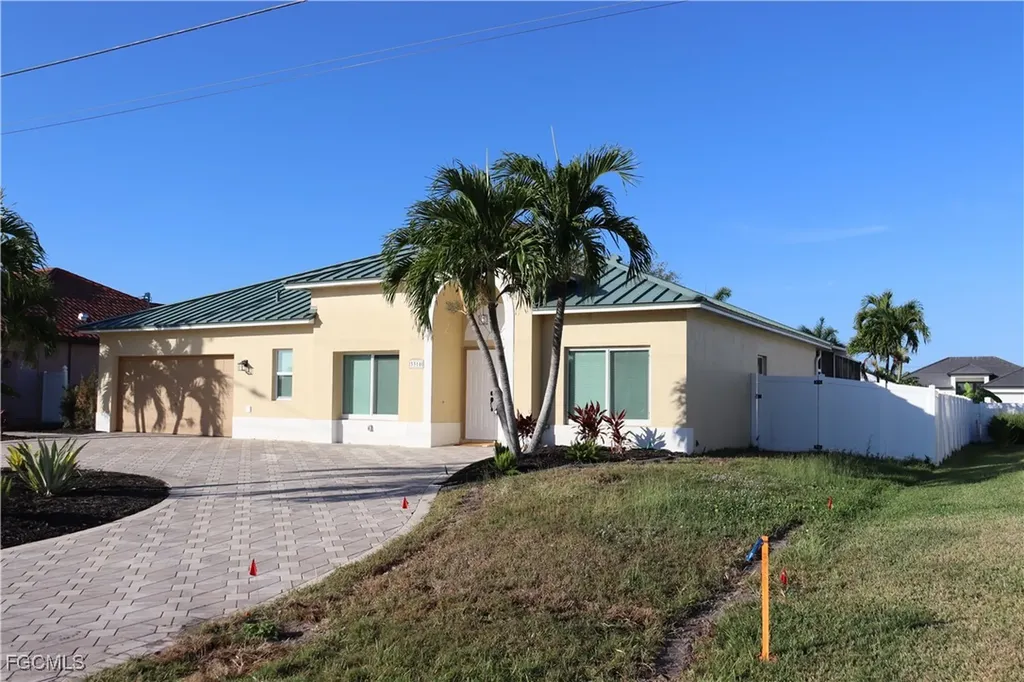 3310 SW 26th Avenue Cape Coral FL 33914