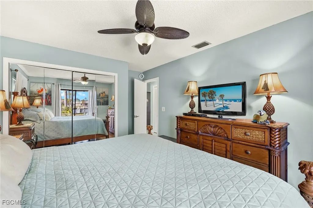 3909 SE 1st Avenue Cape Coral FL 33904