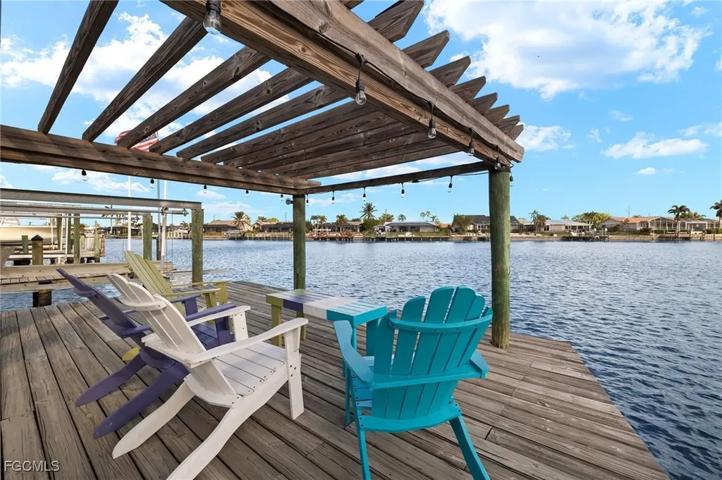 3909 SE 1st Avenue Cape Coral FL 33904