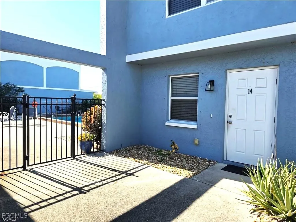 4424 SW 8th Place Cape Coral FL 33914