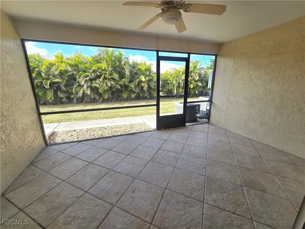 4424 SW 8th Place Cape Coral FL 33914