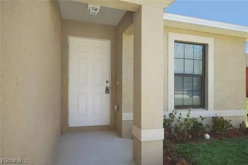 1114 SW 15th Place Cape Coral FL 33991