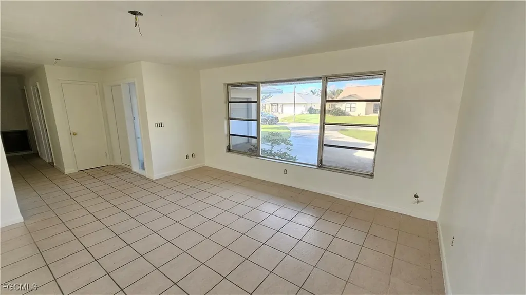 1932 SE 31st Terrace Cape Coral FL 33904